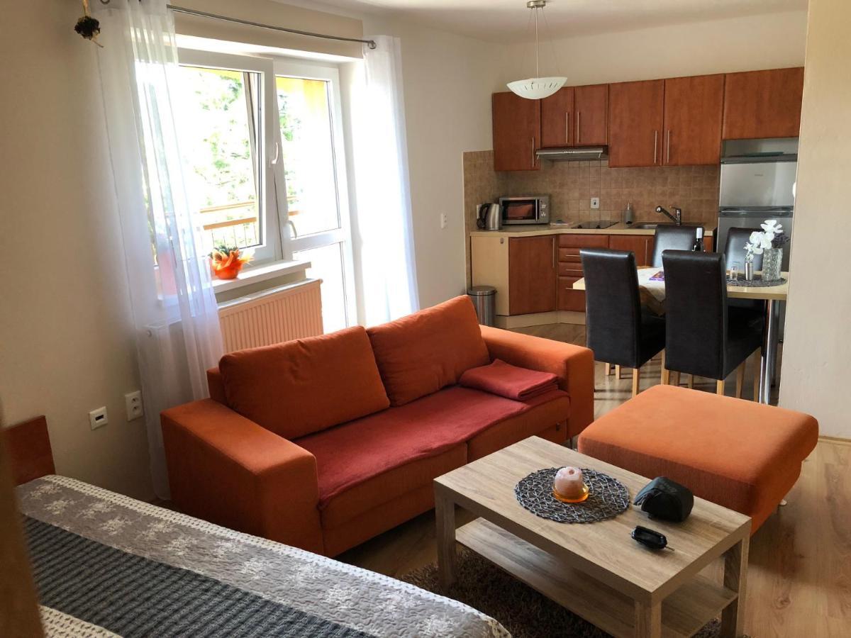 Ferienwohnung Beska Bešeňová Exterior foto