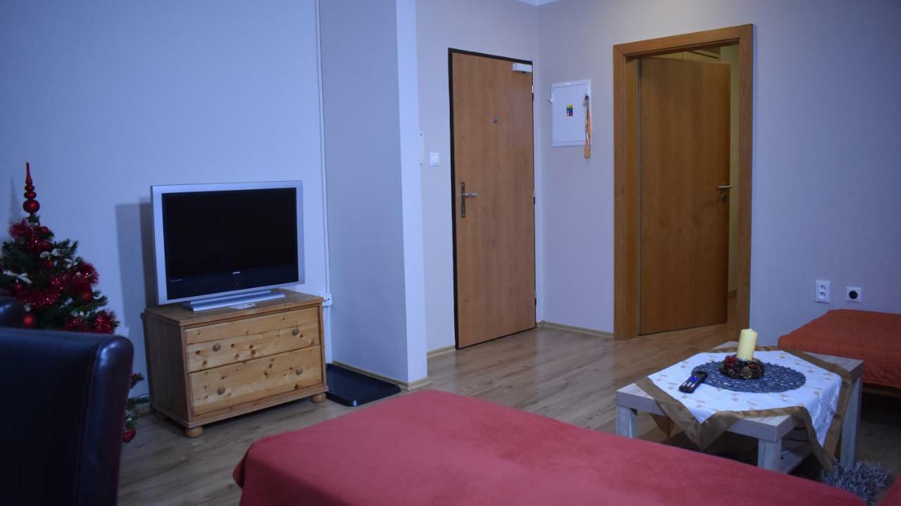 Ferienwohnung Beska Bešeňová Exterior foto